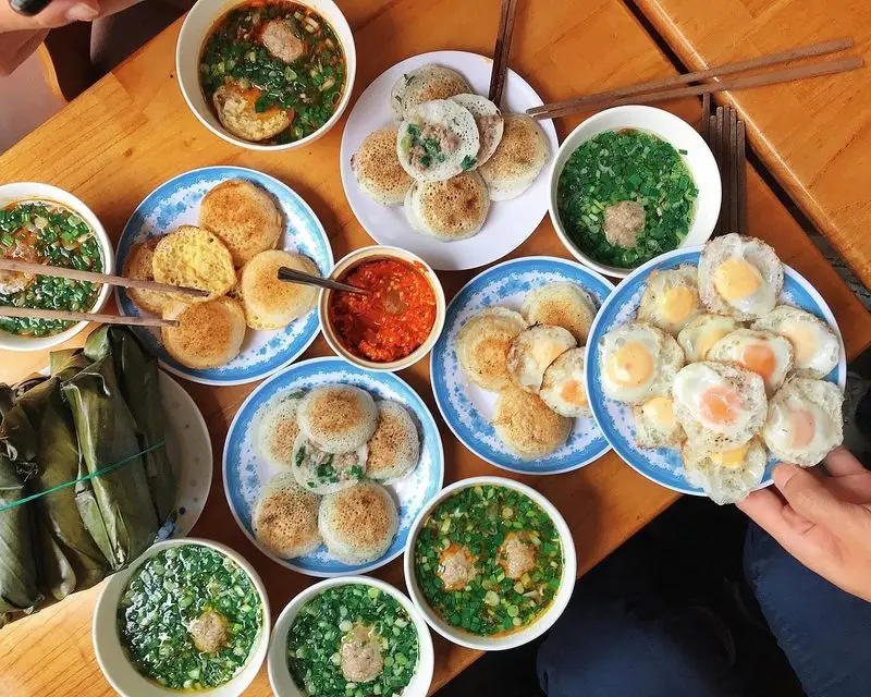 Bánh căn dốc Nhà Làng