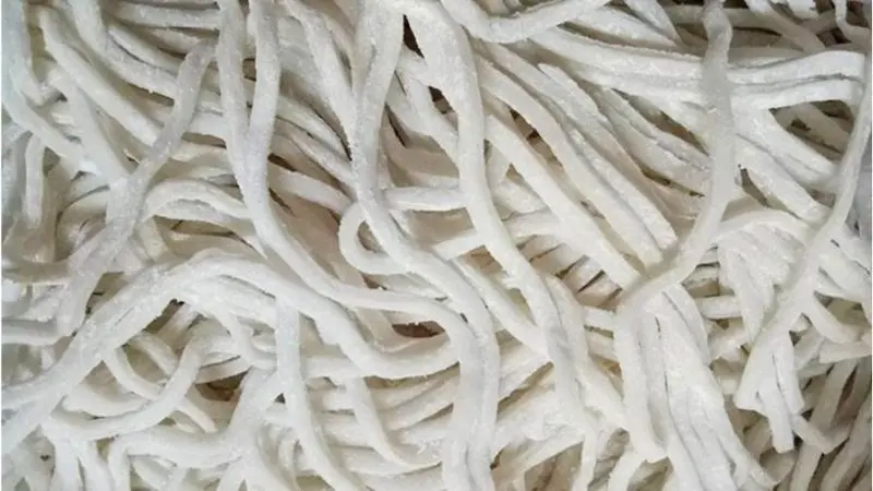 Bánh canh bột xắt Chợ Cầu Bà Mụ