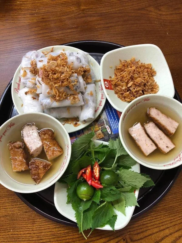 Bánh cuốn Bà Hoành