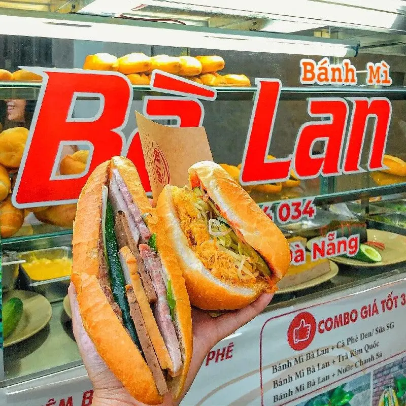 Cửa hàng bánh mì que Ba Duy