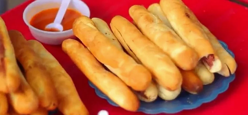 Bánh mì que Ông Bà Cụ