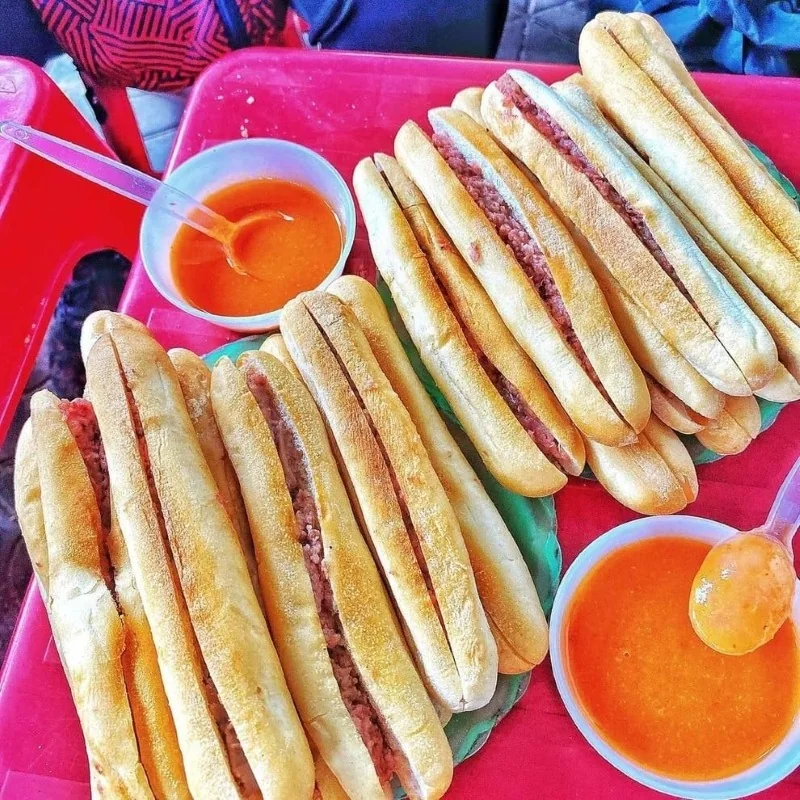 Bánh mì que Ông Già Khánh Nạp