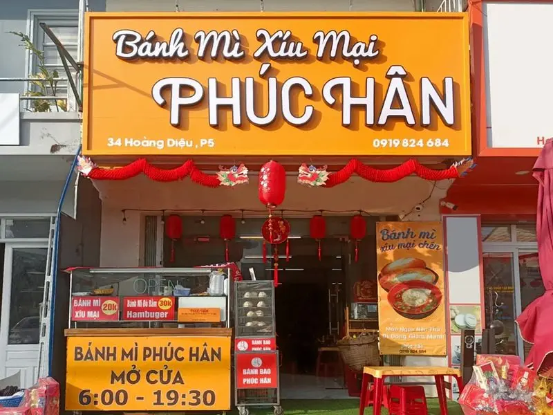 Bánh Mì Xíu Mại Phúc Hân