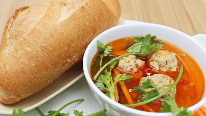 Bánh mì xíu mại Thu Còi