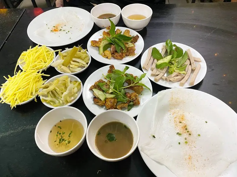 Bánh Ướt Chồng Dĩa Ban Mê