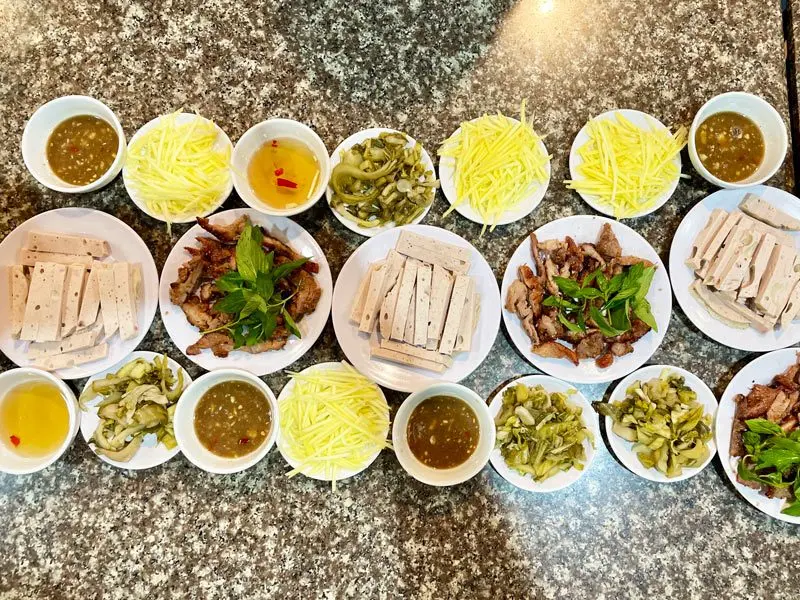 Bánh ướt thịt nướng Lê Thánh Tông