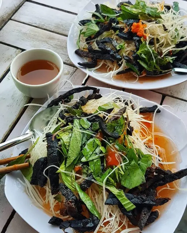 Quán chuối nếp nướng Nguyễn Văn Cừ