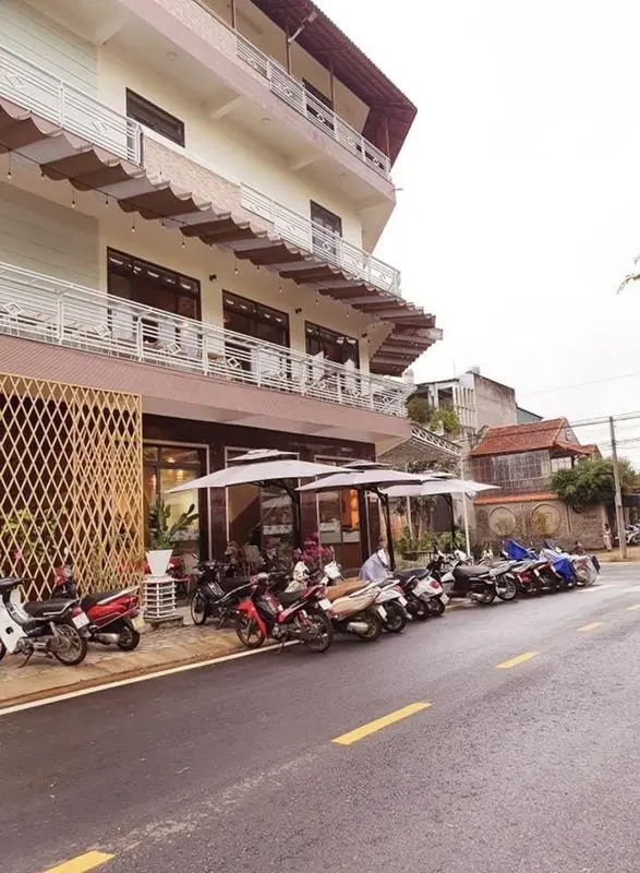 Hiro Cafe