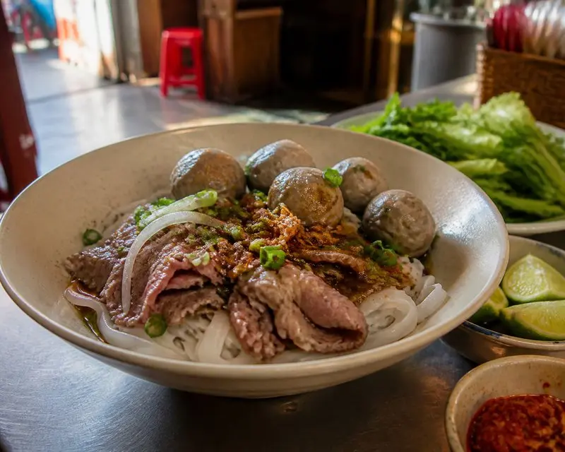 Phở khô Hào Ký: Hương vị gia truyền đáng thử ở Bảo Lộc