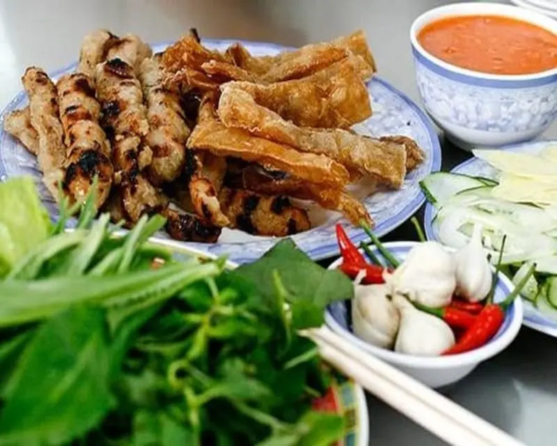 Quán nem nướng Ngọc Thuyền