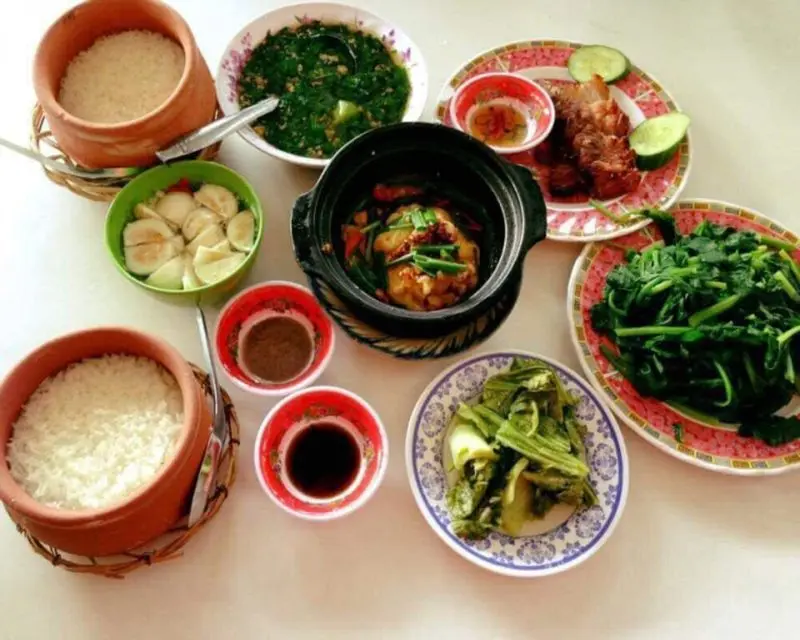Cơm niêu Thuận Hành