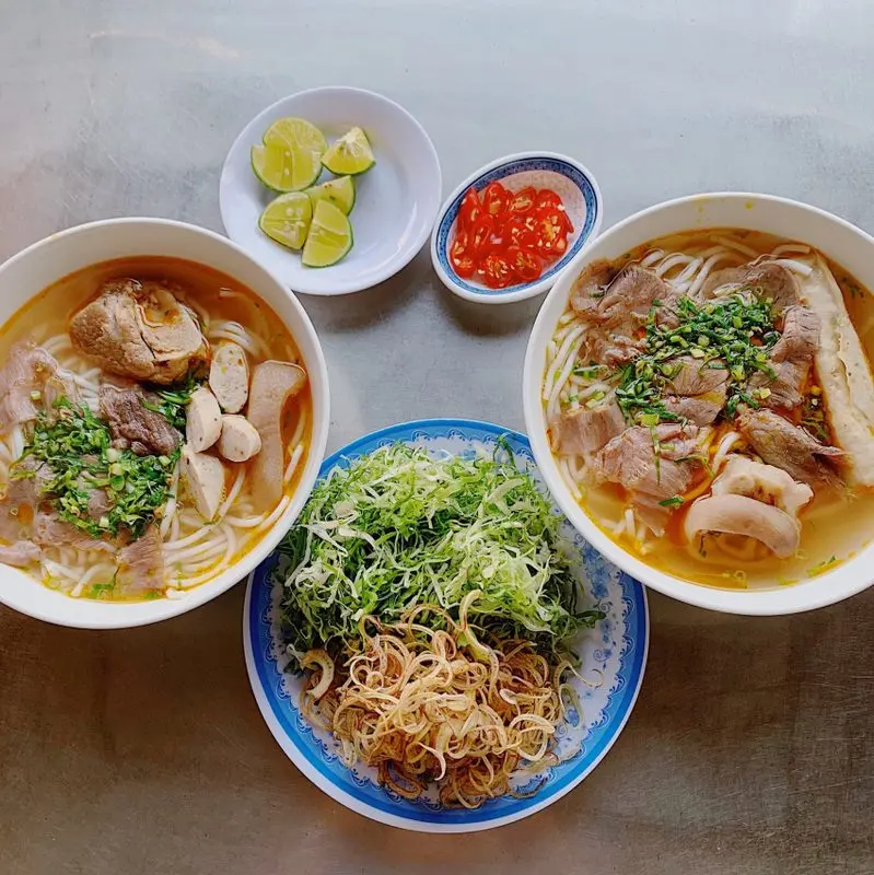 Bún bò Nhà Thờ