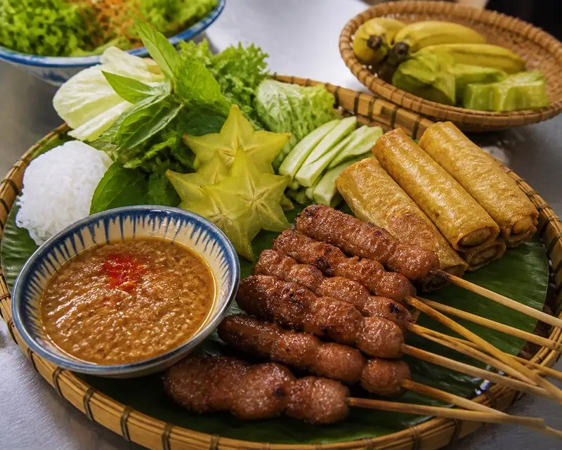 Thưởng thức nem nướng Huế Vĩ Dạ giữa lòng Bảo Lộc