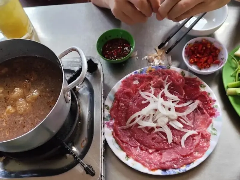 Quán Lẩu Ba Cây Nhang