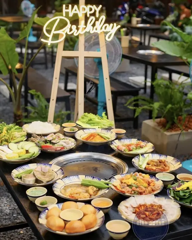 Quán lẩu nướng Ngạn