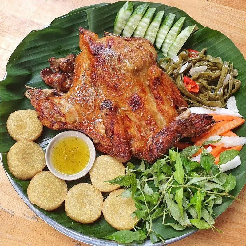 Gà quay mắm nhĩ 279