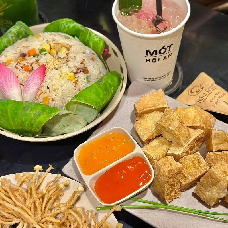 Nhà hàng chay Nấm Rơm