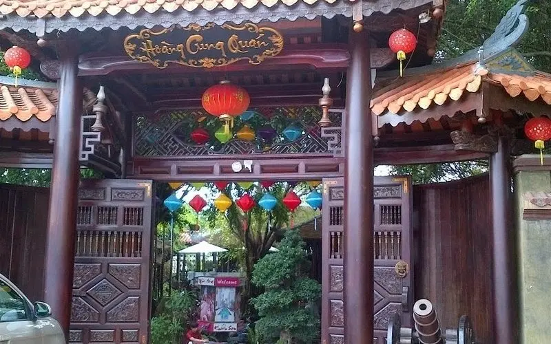 Hoàng Cung Cafe & Hotel