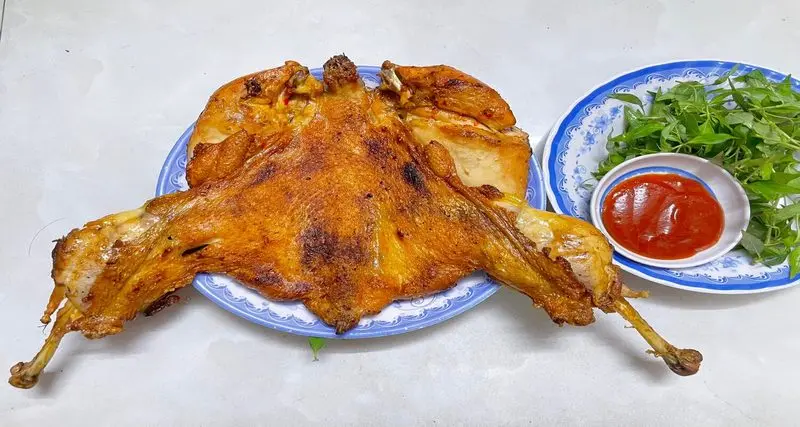 Quán Gà Nướng Sáu Gà