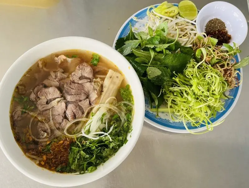 Bún bò Vũ Khánh