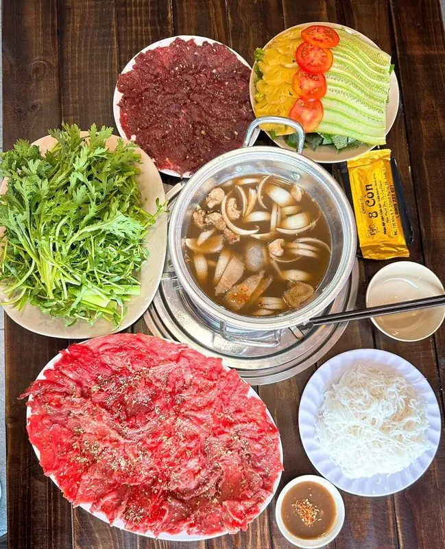 Lẩu bò mắm ruốc 8 Còn