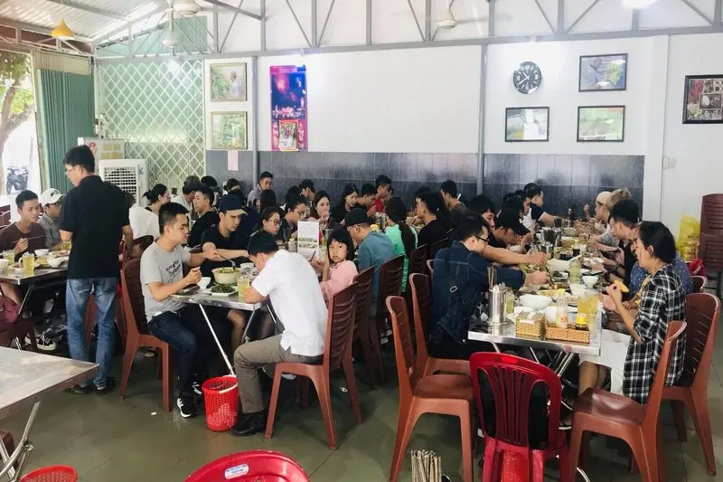 Cơm gà Hạnh Hương