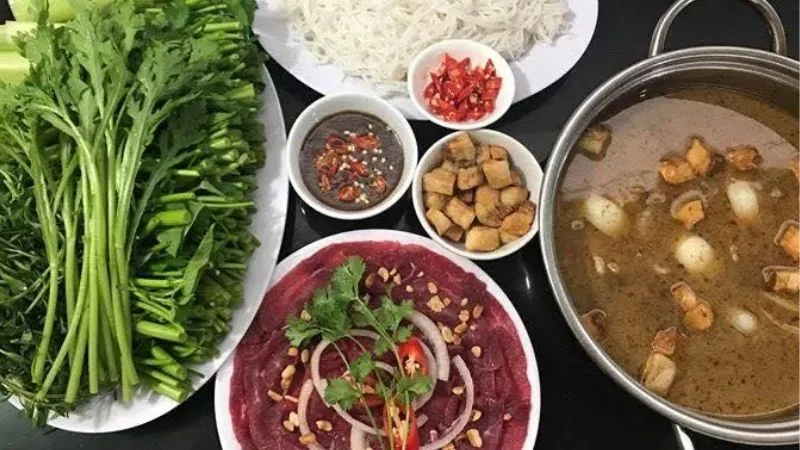 Bò nhúng mắm ruốc