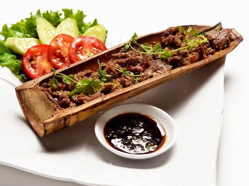 Thịt bò nướng ống tre
