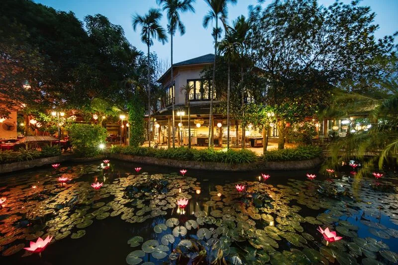 Buffet Sen Tây Hồ