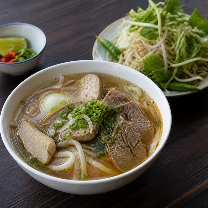 Bún bò Huế Cây Sung