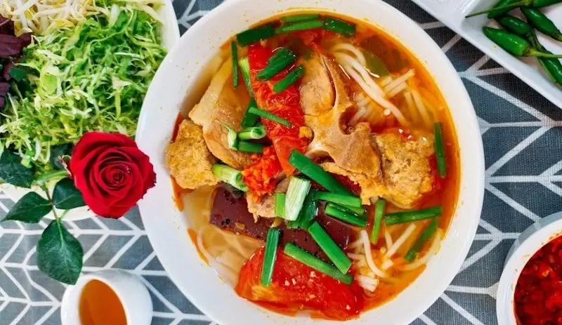 Quán bún riêu 220 Hai Bà Trưng