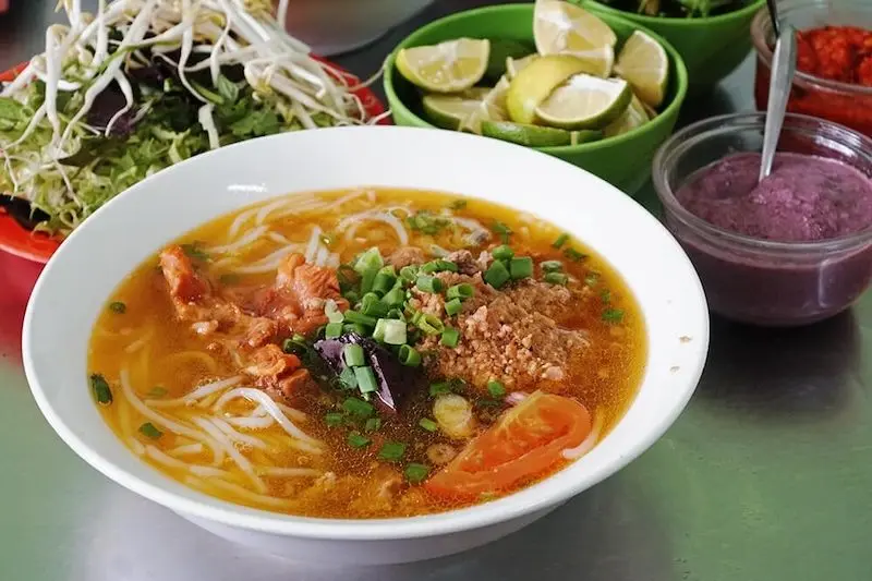 Quán bún riêu cô Lan