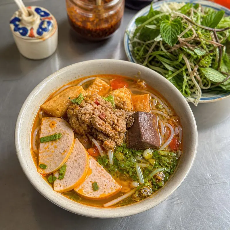 Bún riêu cua Yến Quỳnh