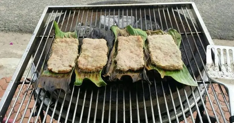 Bún thịt nướng lá chuối Út Tèo