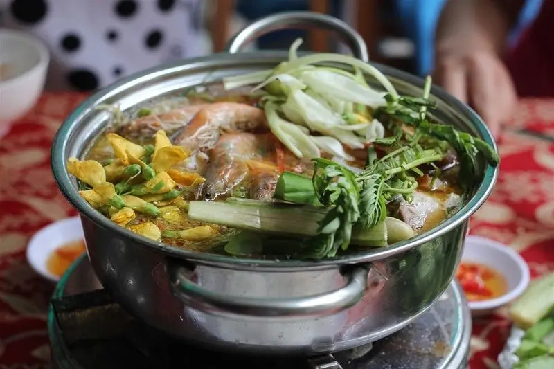 Lẩu mắm Đồng Quê