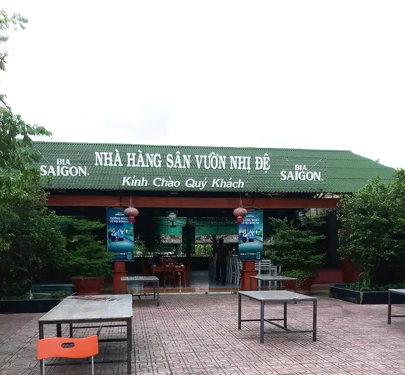 Nhà hàng sân vườn Nhị Đệ
