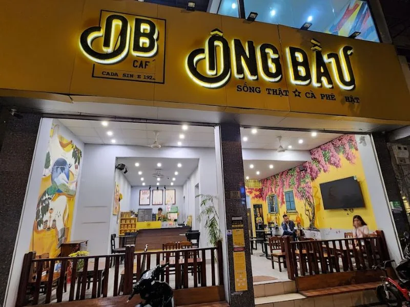 Cafe Ông Bầu Giang Biên và Thạch Bàn