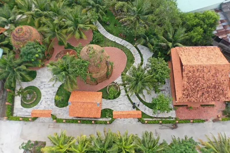 Cafe sân vườn lò gạch