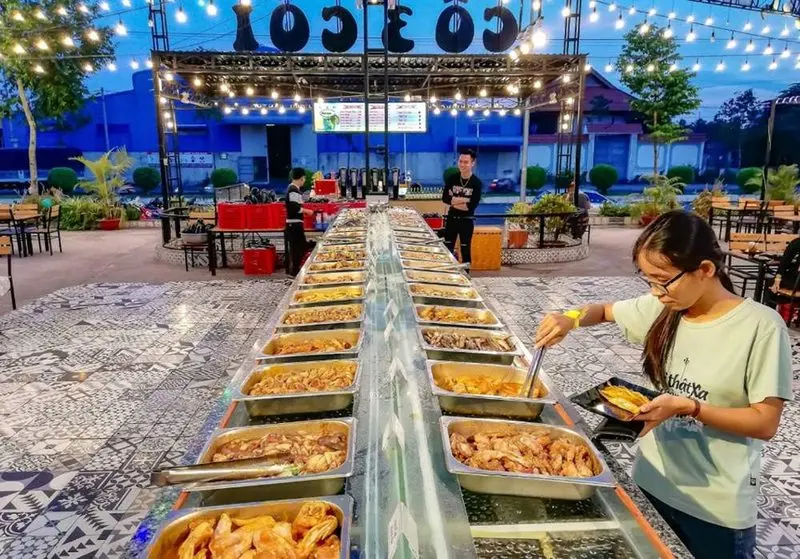 Cô Ba Còi Buffet