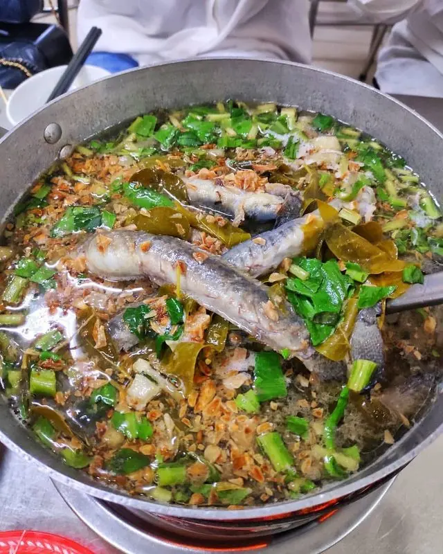 Hệ thống quán lẩu Sáu Đới