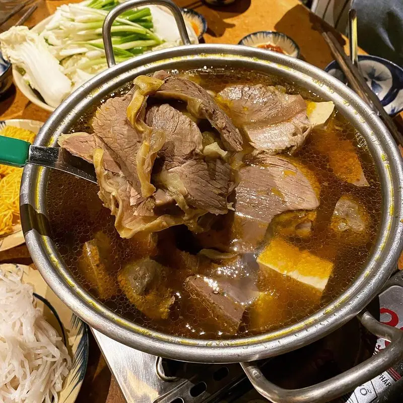 Mr. Bò Nầm