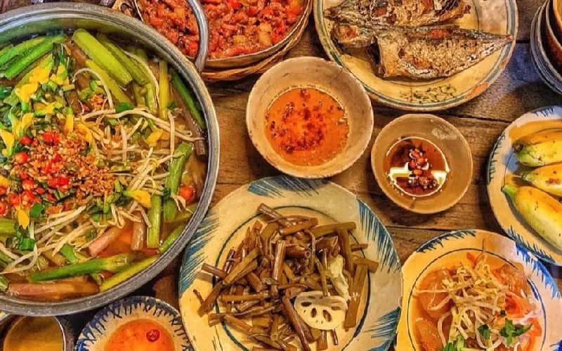 Cơm niêu OM Cần Thơ