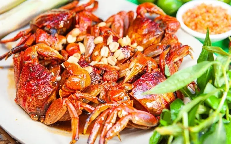 Khu ẩm thực đường Đinh Tiên Hoàng