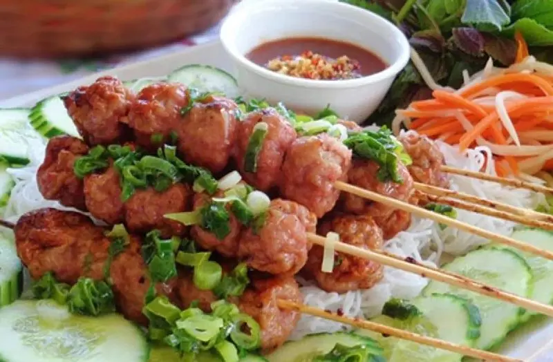 Quán nem nướng Hải Vân