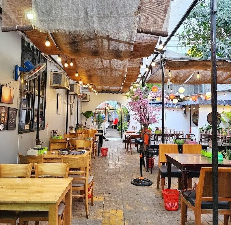 Tiệm chay Bà Ròm