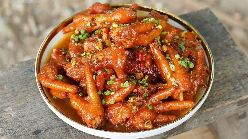 Chân gà hầm đậu phộng Biển Quán