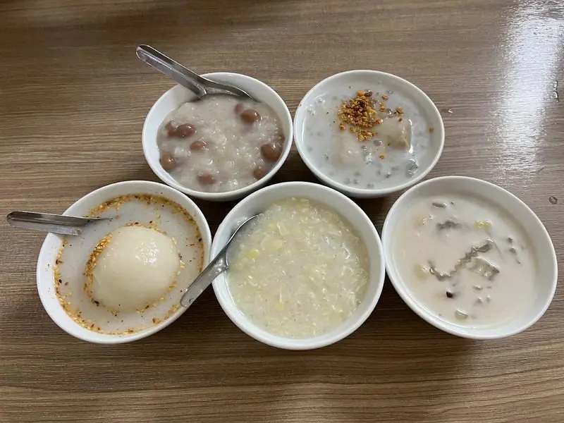 Chè nóng truyền thống tại Chè Hé