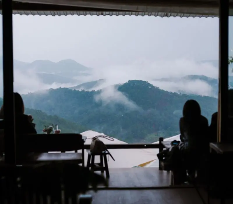 Tiệm Cà Phê Cheo Veooo