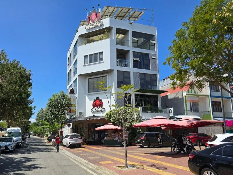 Quán cơm gà Chú Ngộ