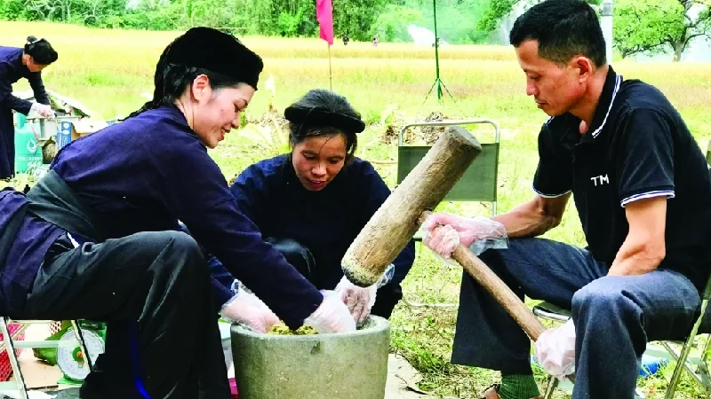 Cốm Làng Vòng Huy Linh